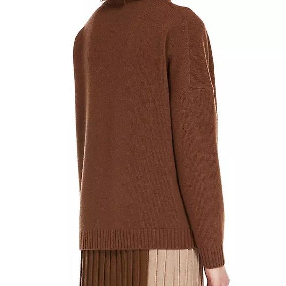 Feel the luxury! Weekend Max Mara

Borgia Wool Turtleneck Sweater - Picture 3 of 9